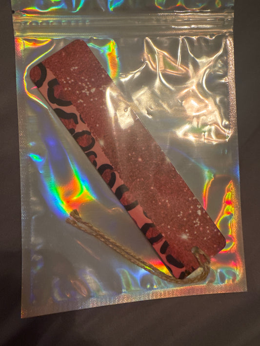 BOOKMARK: Pink Leopard with Faux Glitter