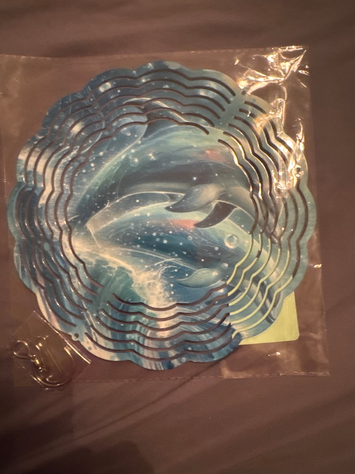 WIND SPINNER: Dolphin 8 inch size
